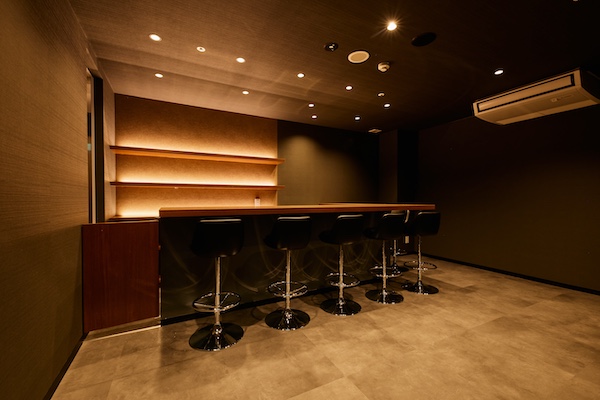 老舗のスナックのデザイン店舗風景