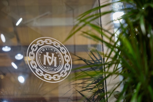 アパレル店のロゴデザイン